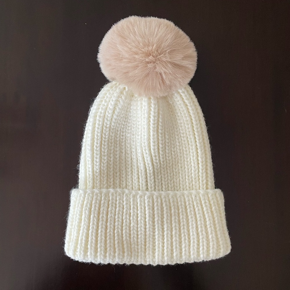 NEW- Steve Madden beanie winter hat